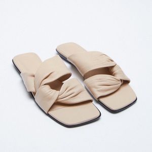 Zara Low Heeled Crossed Leather Sandals Size 7.5. Brand new with tag.